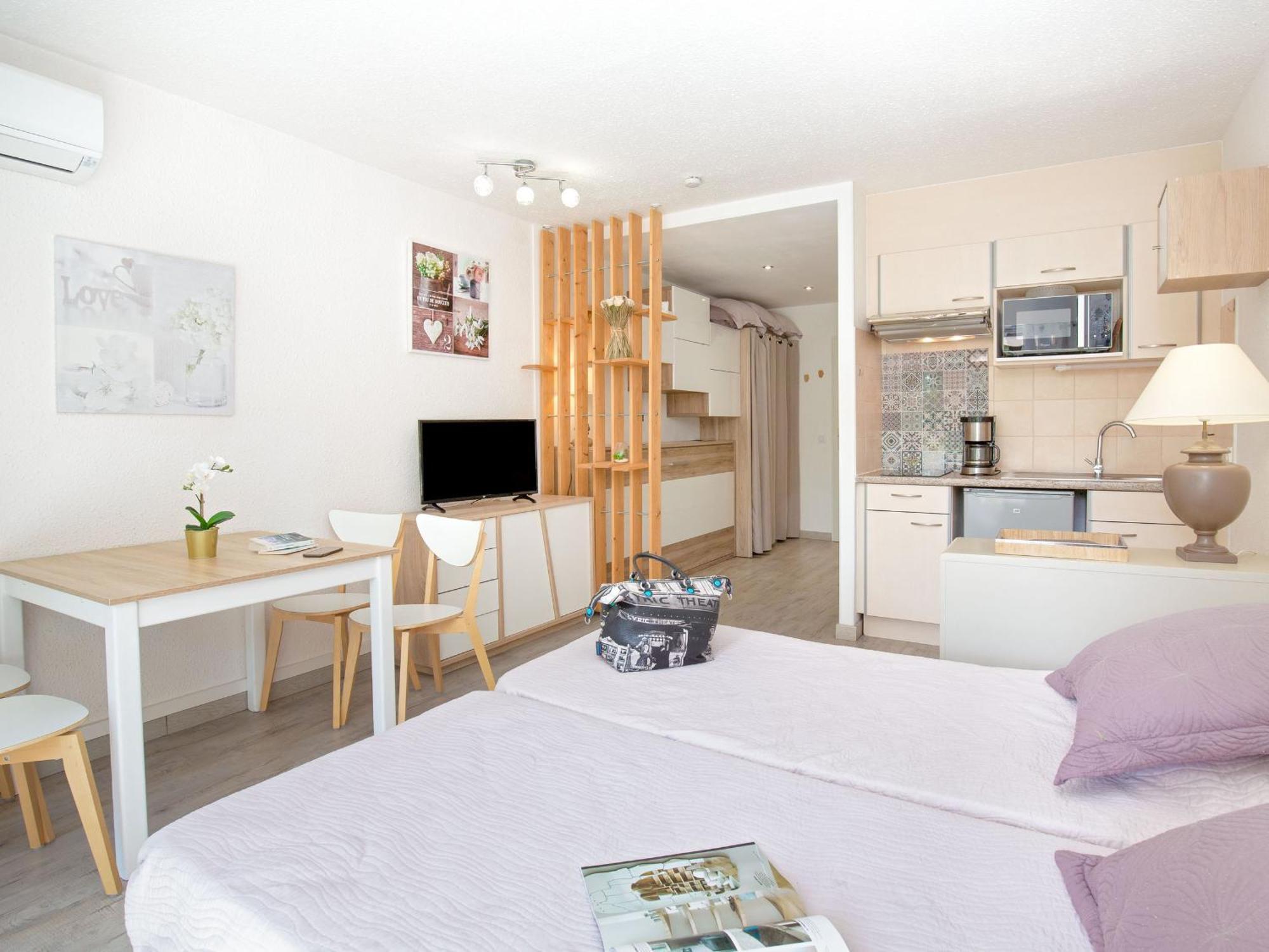 Studio Climatise Pour 3, Face Est, A 50M Plage Et Proche Commerces - Fr-1-466A-23 Saint-Raphaël Buitenkant foto